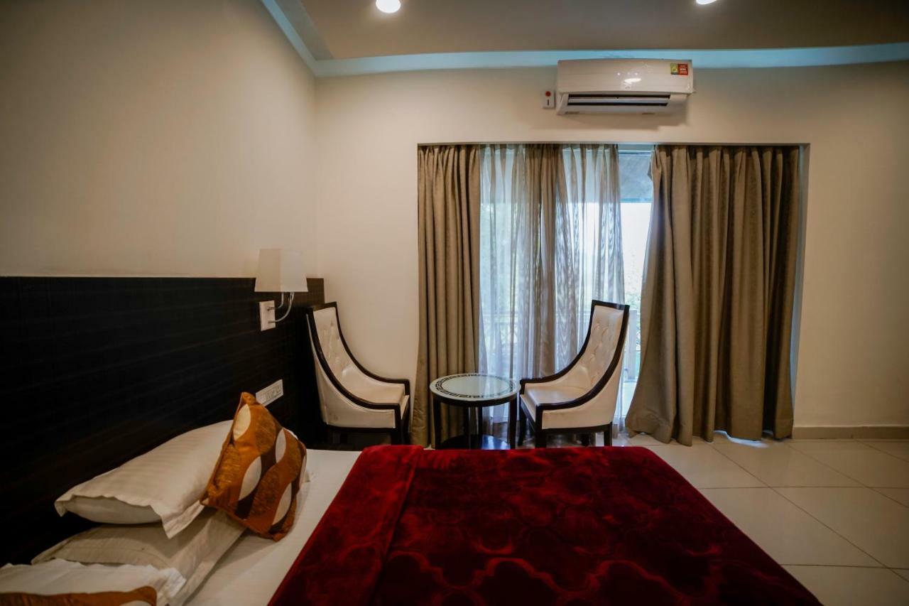 King Room with Mountain View