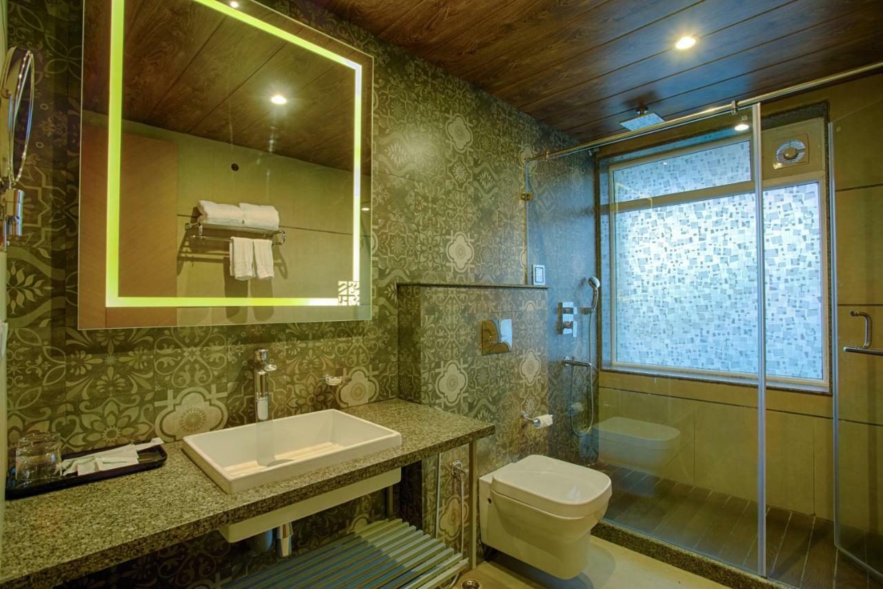 Deluxe Double Room Bath