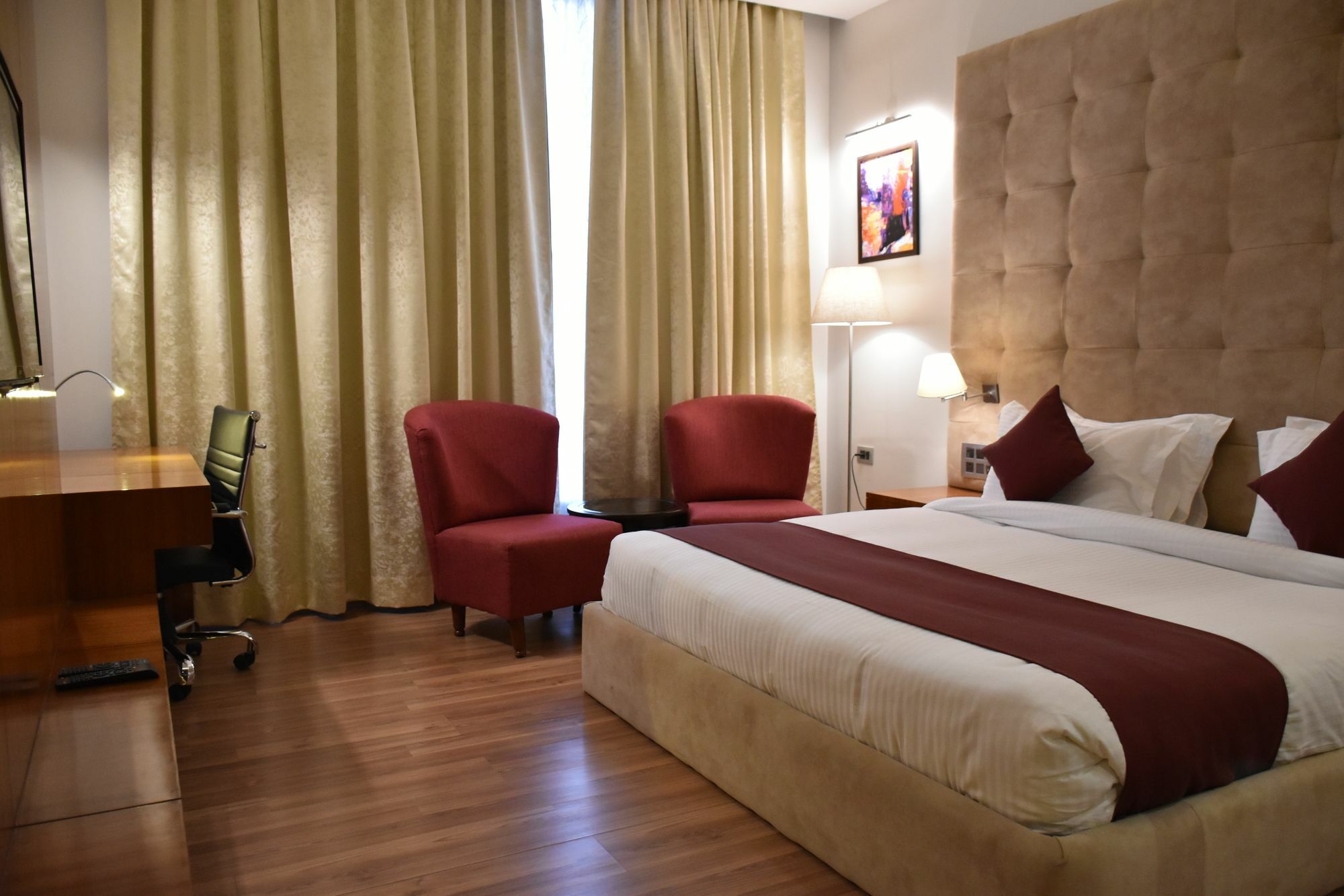 Deluxe Double or Twin Room