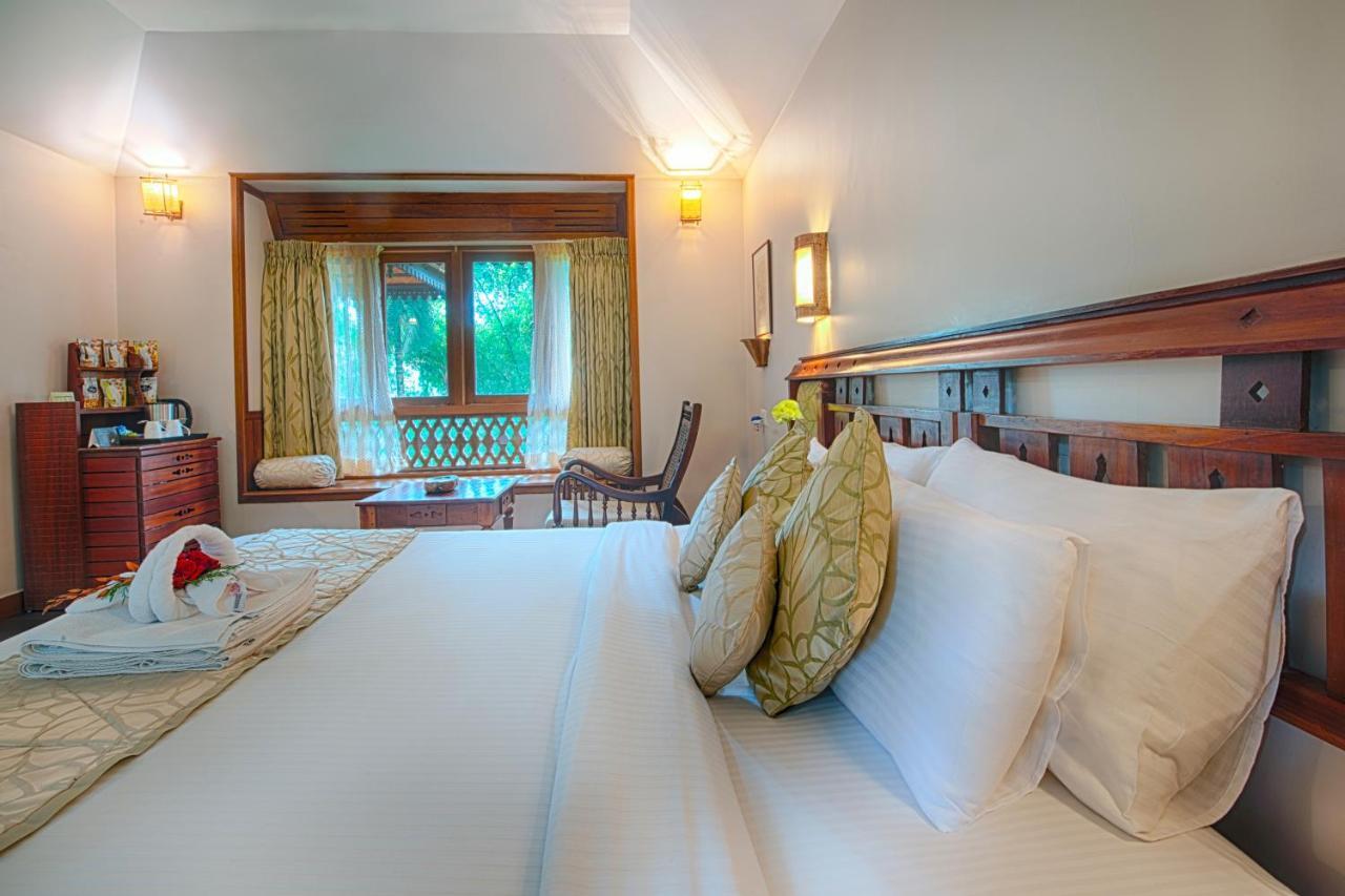 Deluxe Room Evening Hi-Tea Complimentary