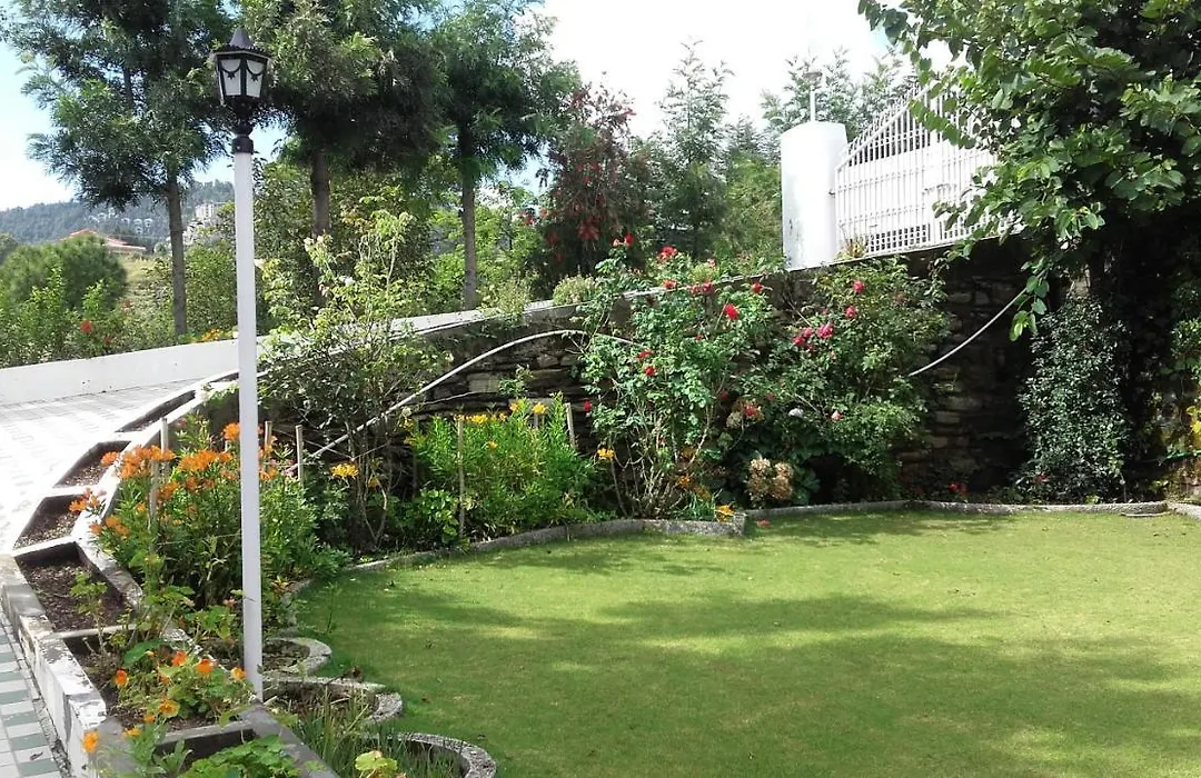 Rosewood Estate-1