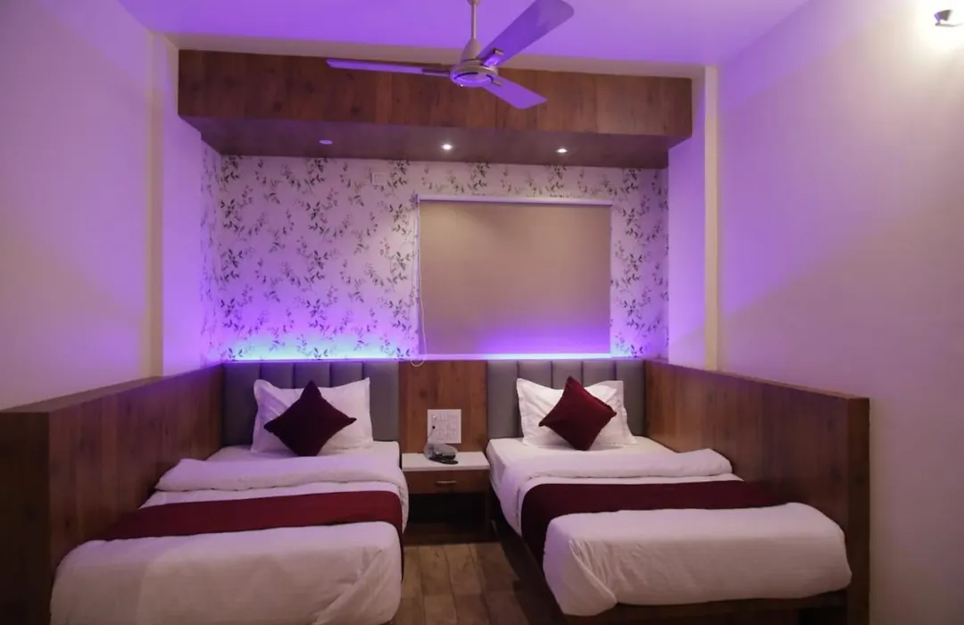 Hotel Daisy-1