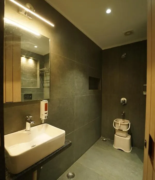 Hotel Laksh-1