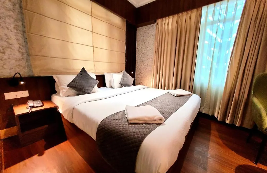Hotel Royal Plaza-1