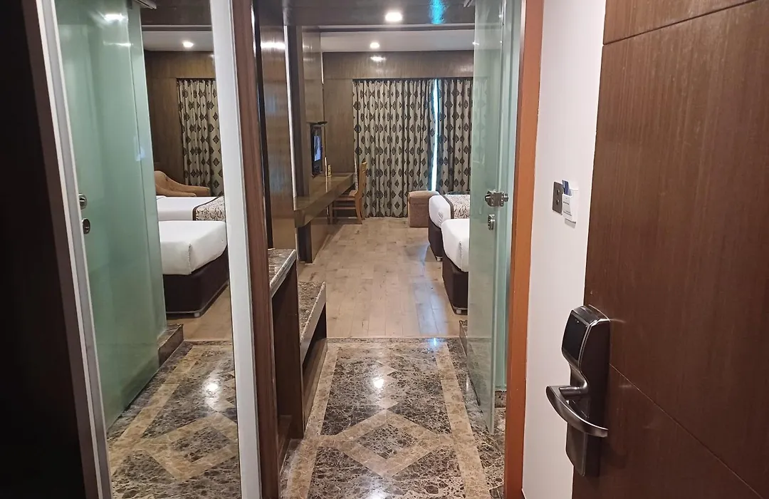 Hotel Benzz Park Chennai-1