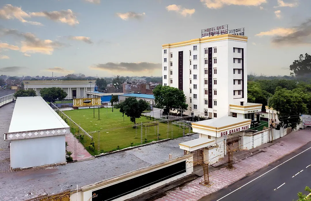 Hotel Sks Grand Palace-Vrindavan-1