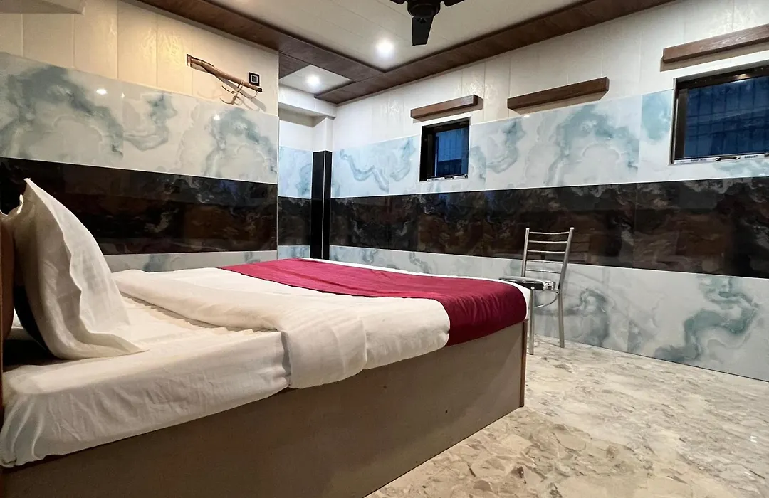 Hotel Raghunandan Inn Near Ram Janambhumi , Parking Available-1