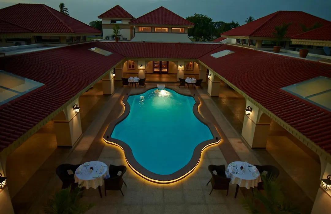 Neonz Resort & Club-1