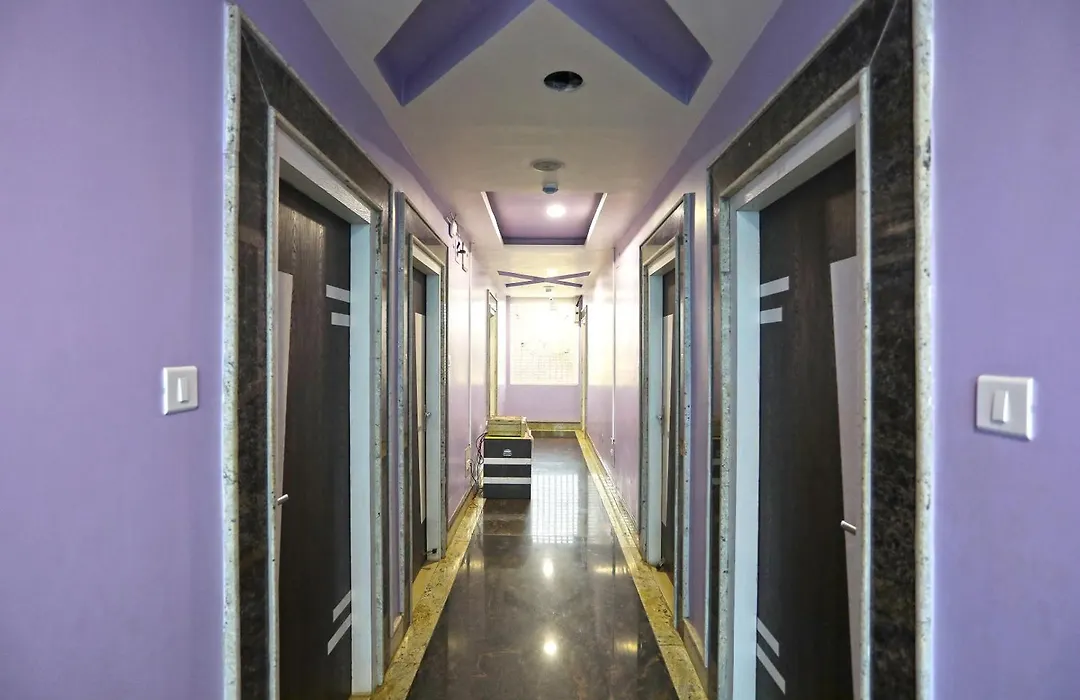 Oyo Hotel Galaxy International-1