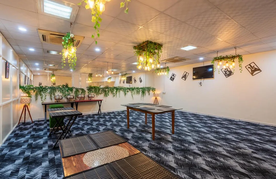 Oyster Pearl Hotel - Medicity Gurugram, Near Medanta Hospital-1