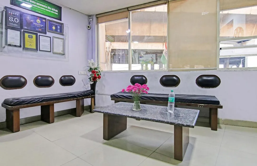 Oyo Flagship Hotel Metro Star Near Lotus Temple-1