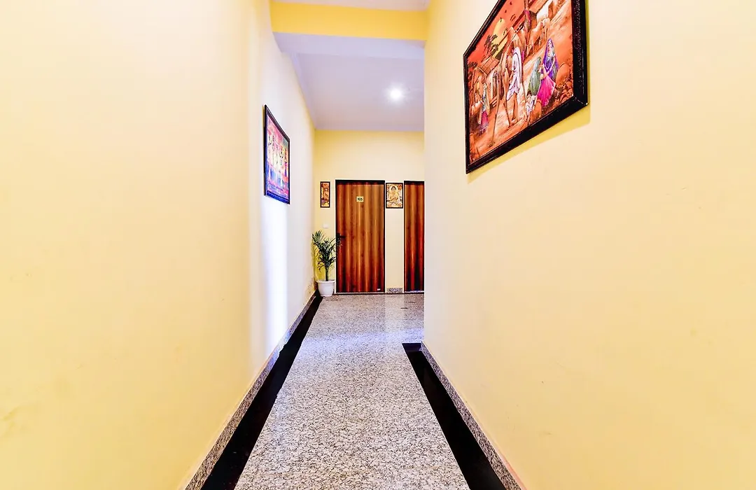 Fabhotel Golden Manor Inn-1
