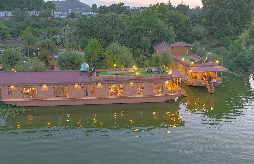 Peacock Houseboats-1
