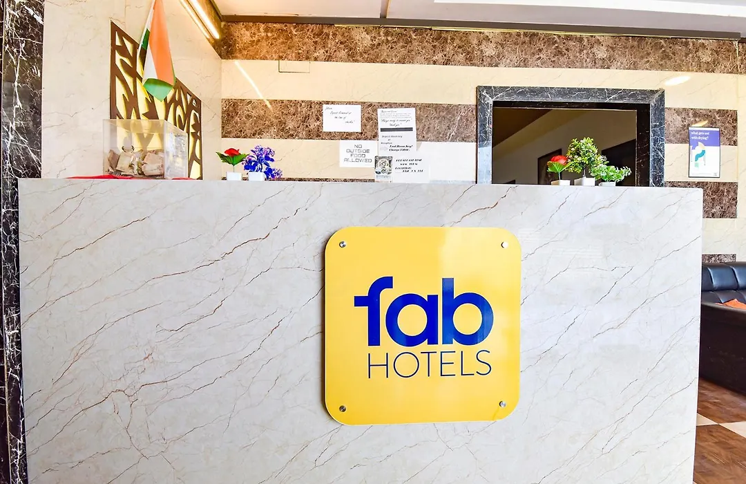 Fabhotel Dream Palace-1