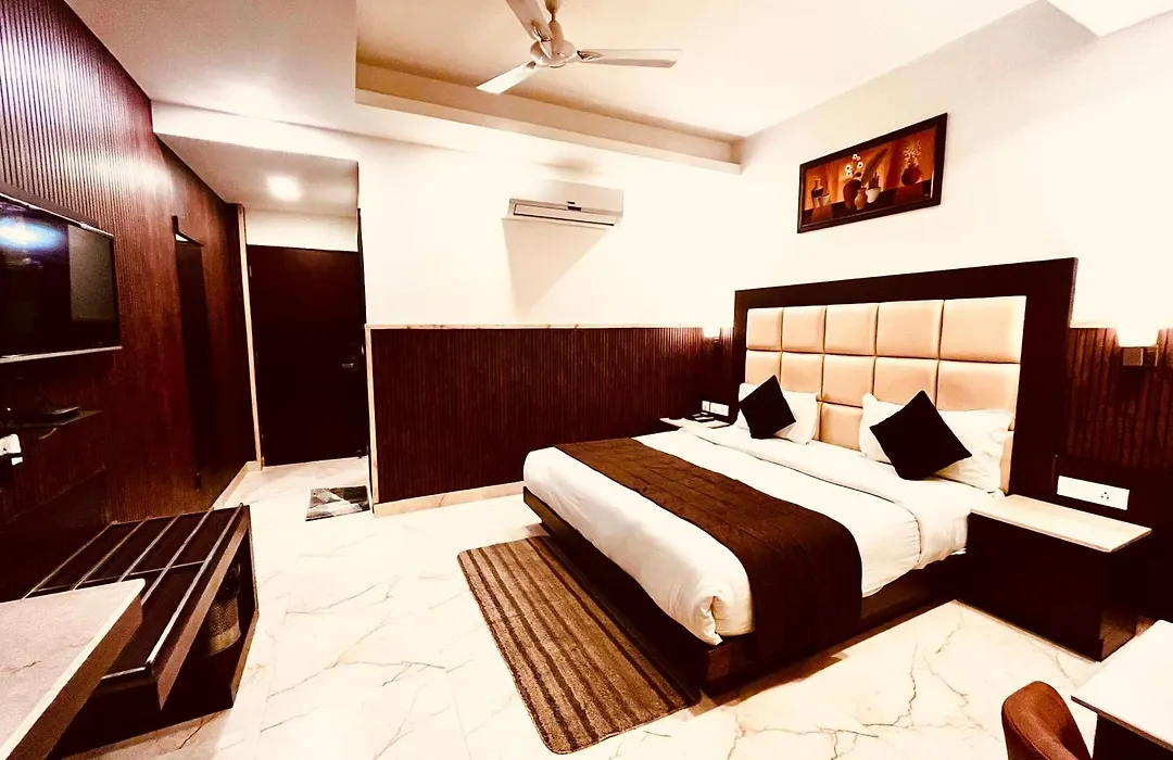 Hotel The Onix-1