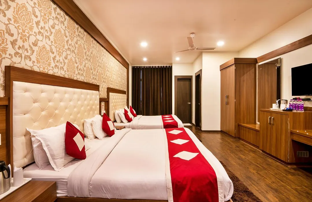 Hotel The Royal Krishna-1