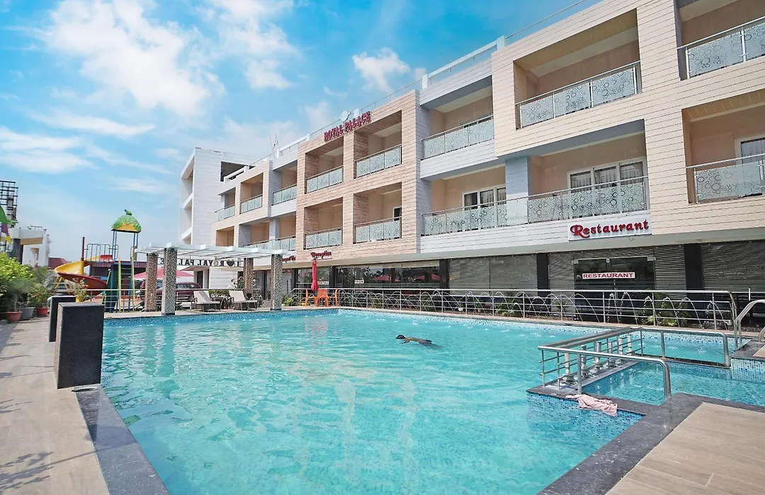 Royal Palace Beach Resort Walking Distance 1 Minutes-1