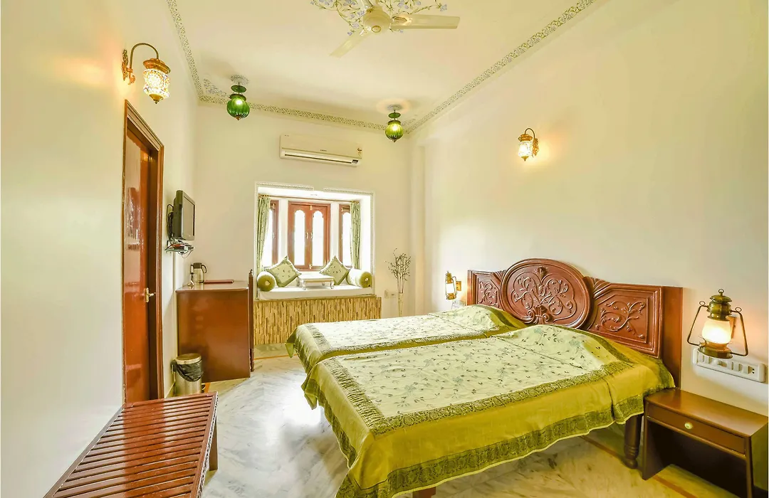 Hotel Sargam Sadan-1