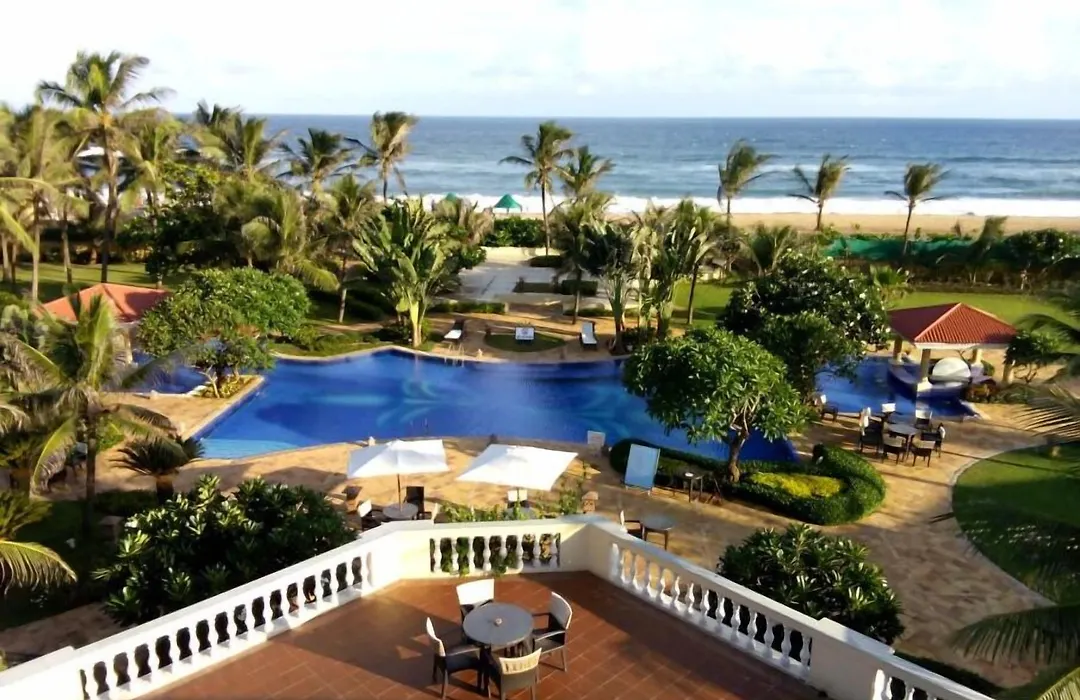 The Hans Coco Palm Beachfront Resort-1