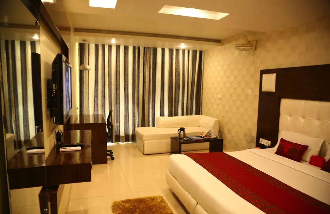 Hotel Diamond Plaza-1