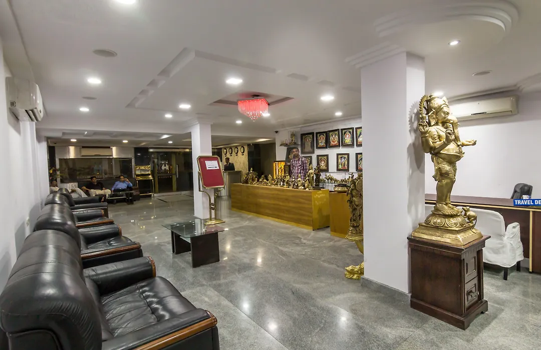 Capital O Hotel Central Park Near Birla Mandir-1