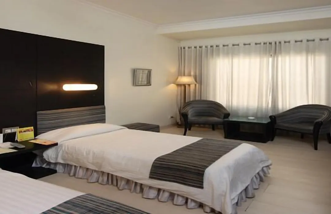 Hotel Milan Palace-1