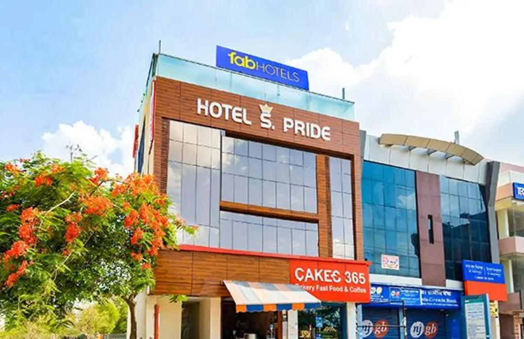 Fabhotel S Pride-1