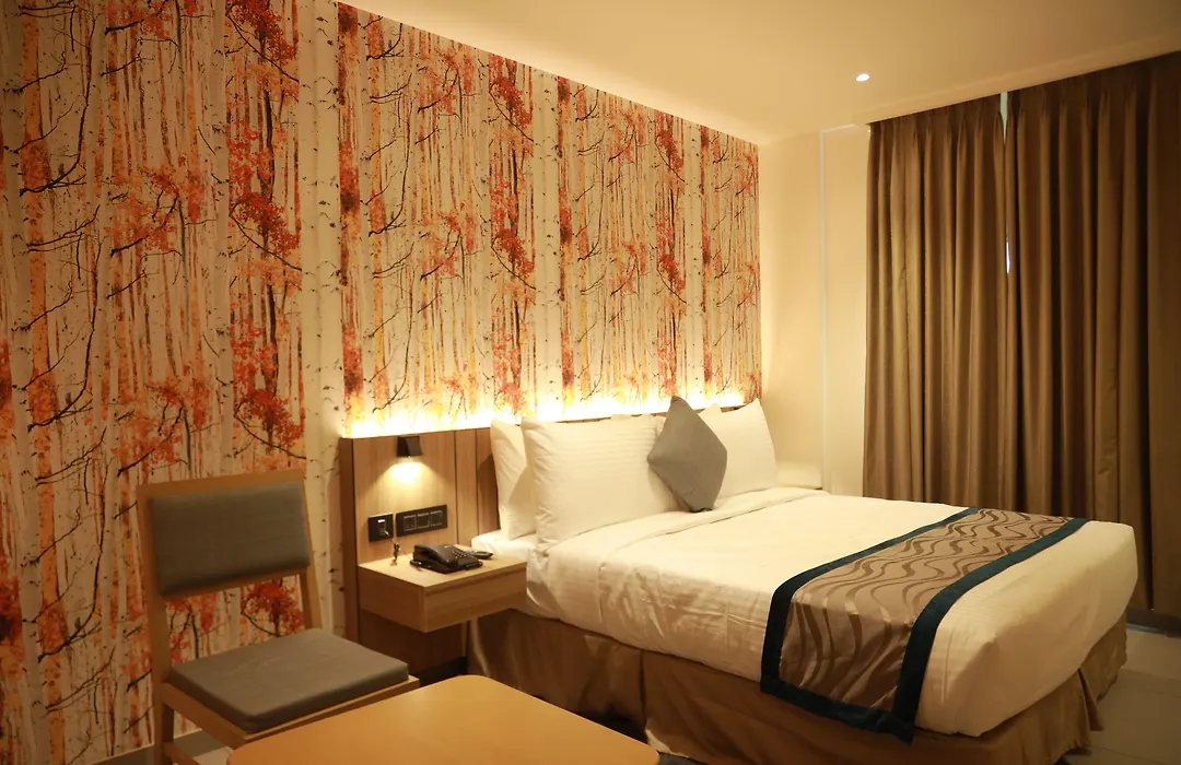 City Lake Hotel-1