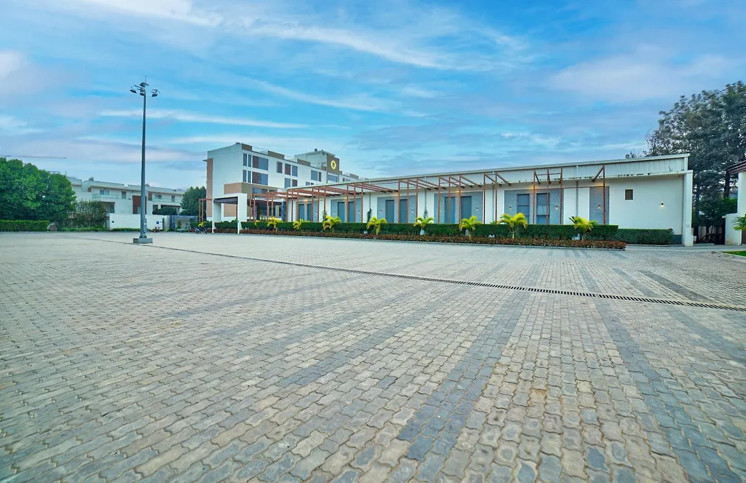 Vrr Astoria Hotel & Convention Center-1