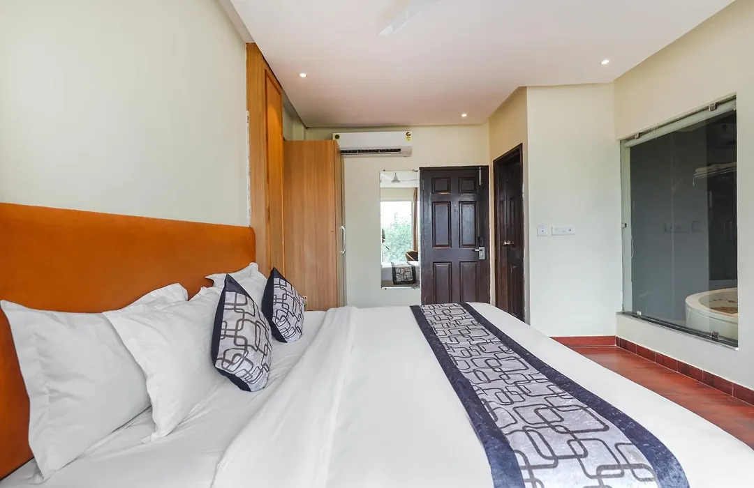 Hotel Dua Grand By Ajooni Hospitality- 5 Min Walk From Golden Temple-1