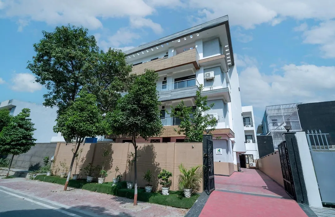 Treebo Modern Stays-1