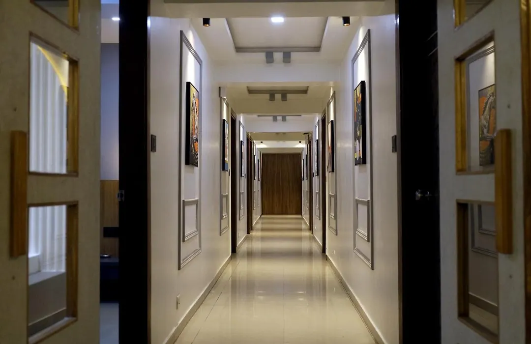 Hotel Gold Leaf-1