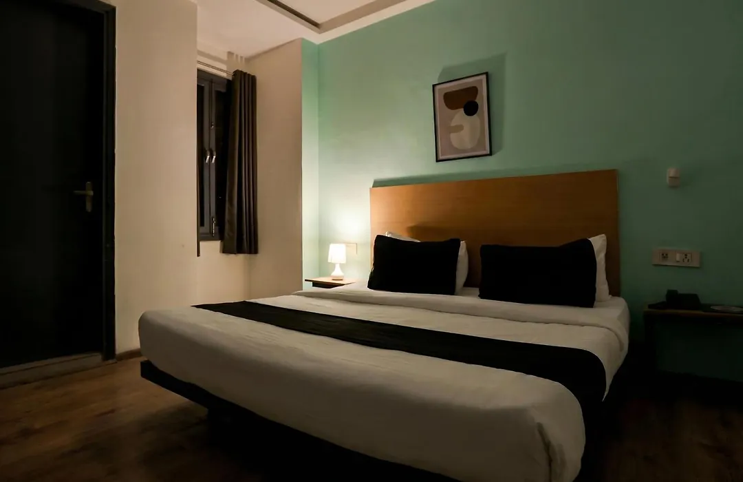 Townhouse Rohini Sector 24-1