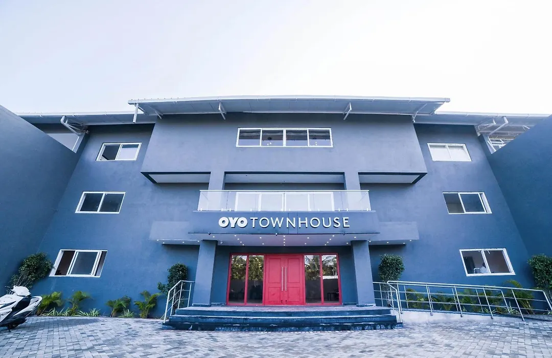 Townhouse 211 Laguna Ecr Near Juhu Beach-1