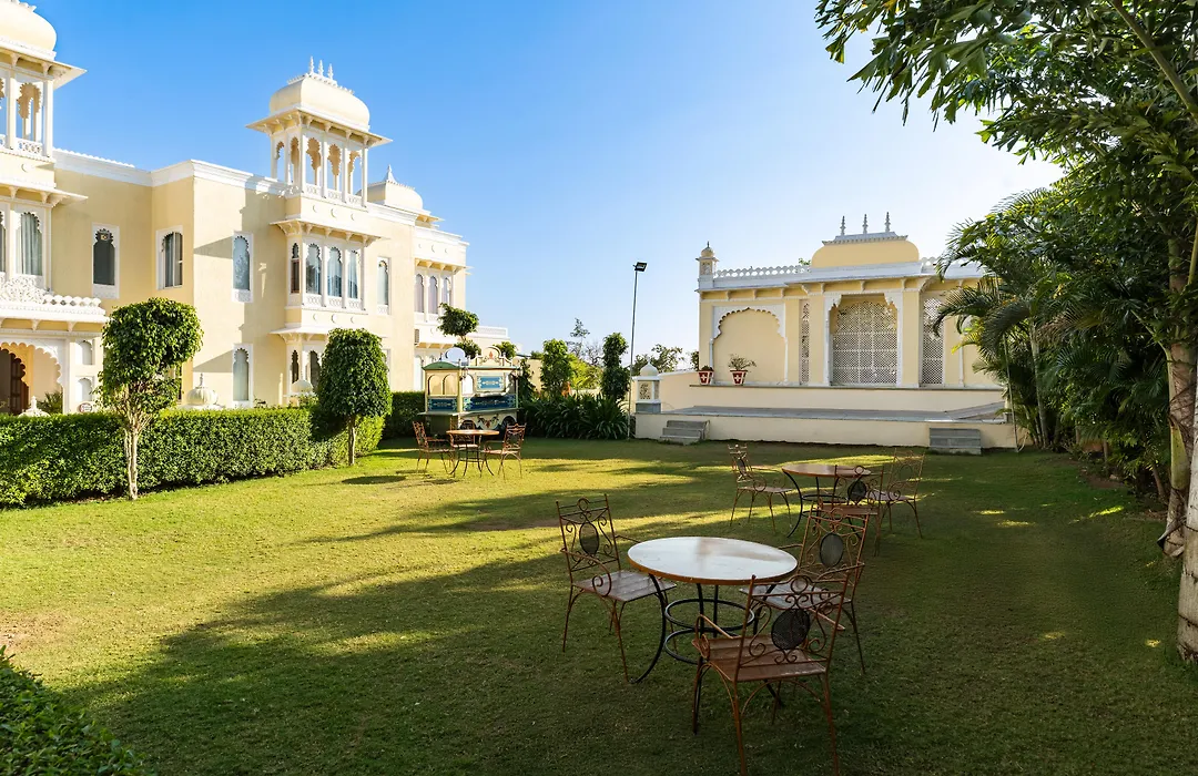 The Everest Hill Resort Suites With Jacuzzi Spa - Resort In Kumbhalgarh-1
