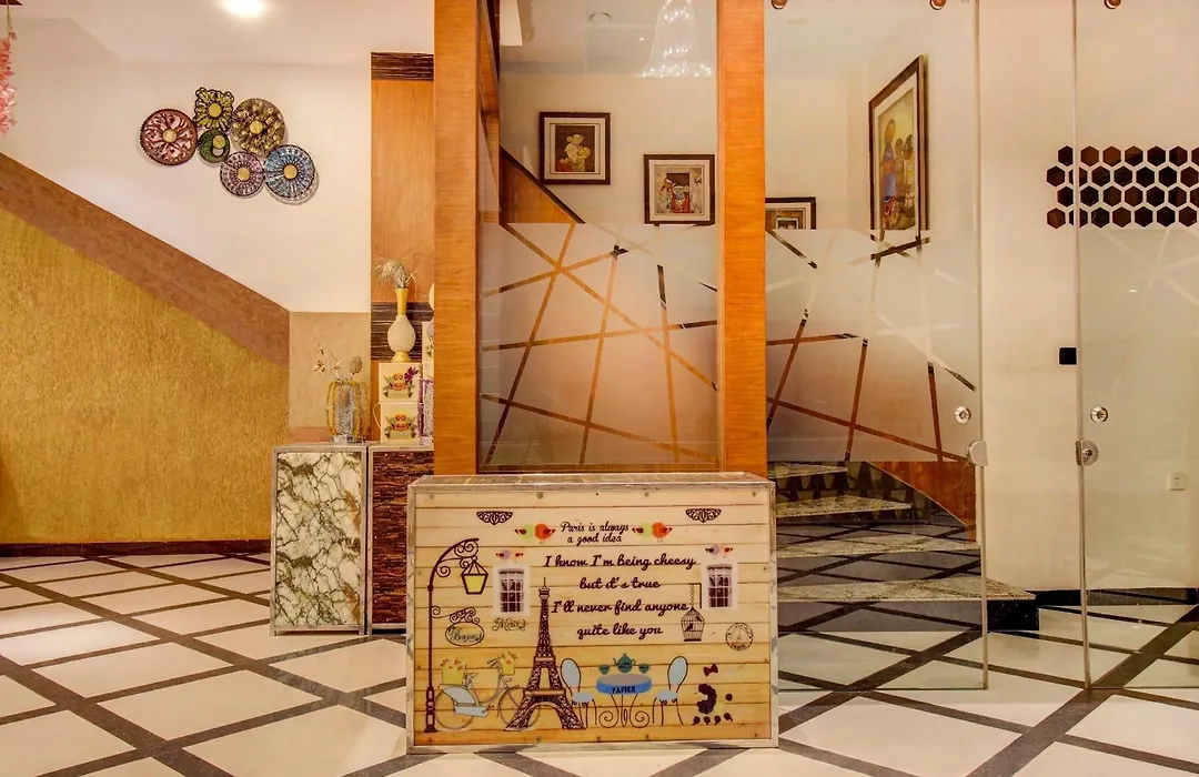 Super Townhouse Oak Hind Palace Near Gomti Riverfront Park-1