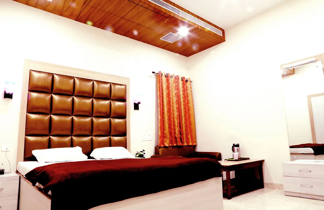 Hotel Prayag-1