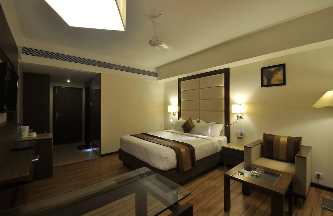 Le Grande Residency -Unmarried Couples Are Not Allowed-1