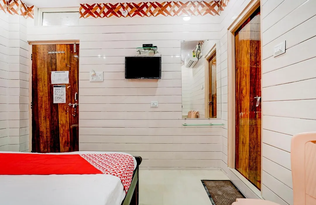 Hotel O Aroma Classic Near Nampally Main Railway Station-1