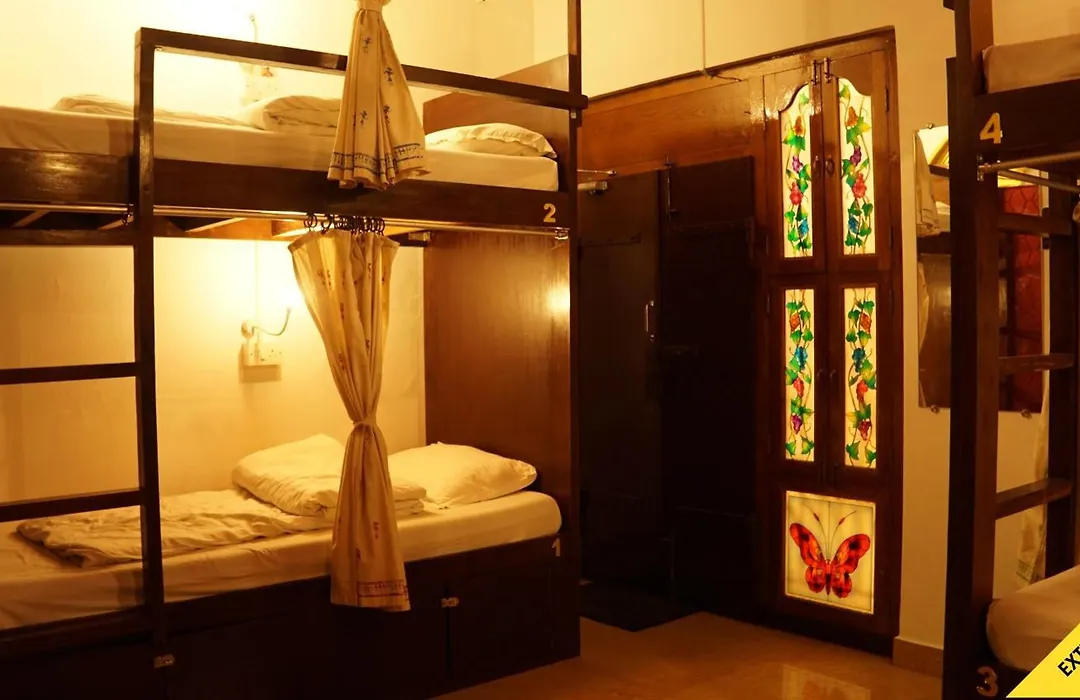Unpack Hostel-1