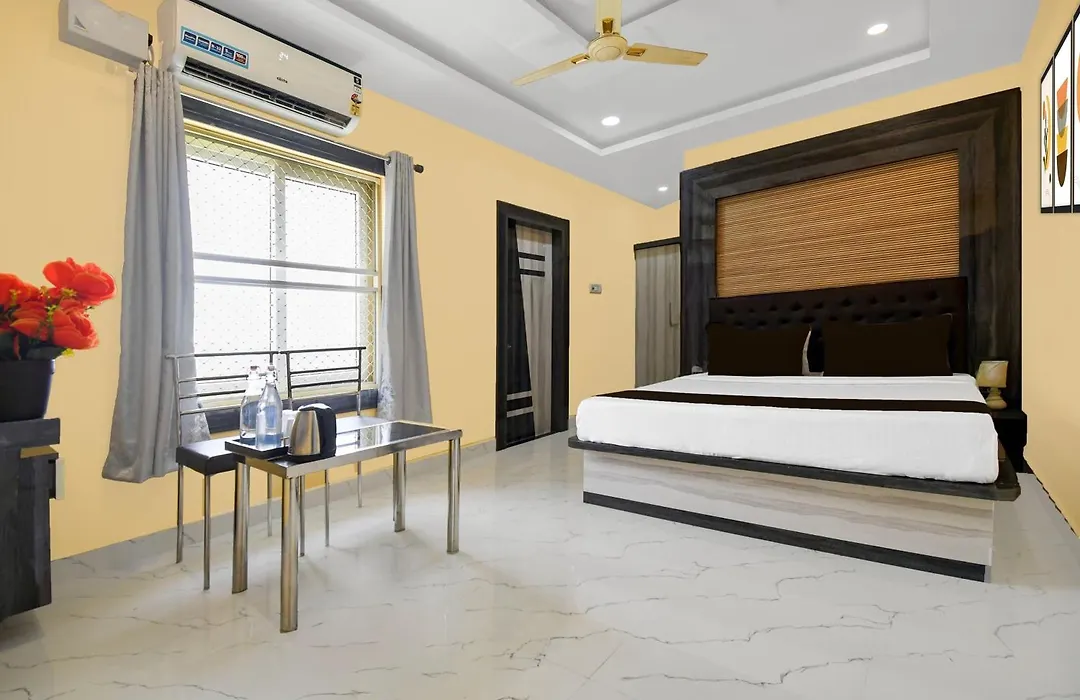 Collection O Hotel Pearl Paradise-1
