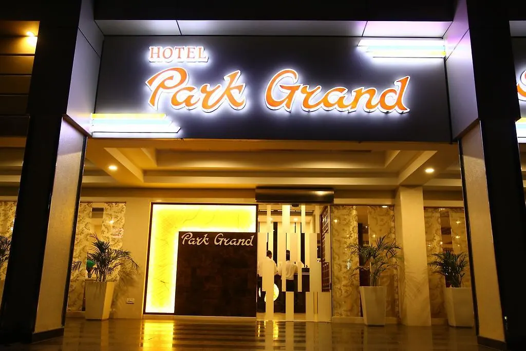 Hotel Park Grand-1