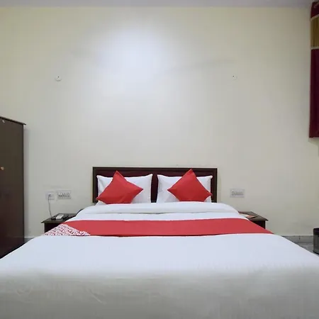 Oyo Flagship 24936 Hotel C-9-2