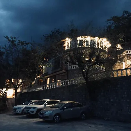 Chateau De Tatli - Hilltop - Dehradun-2
