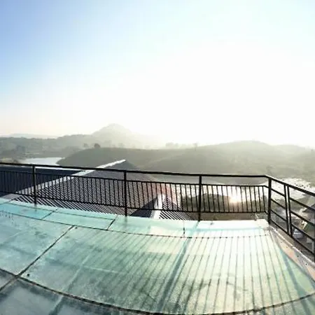 Rock Lake Villa-3