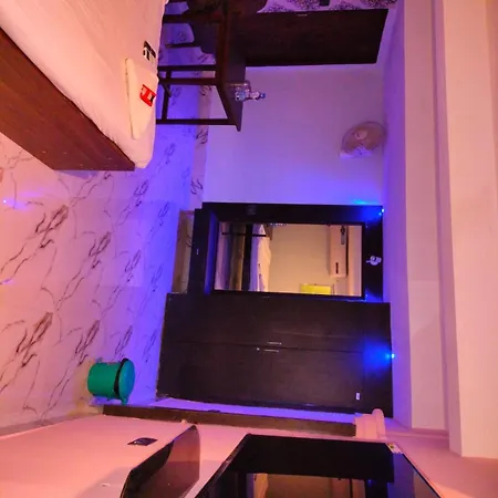 Hotel Ucs-2