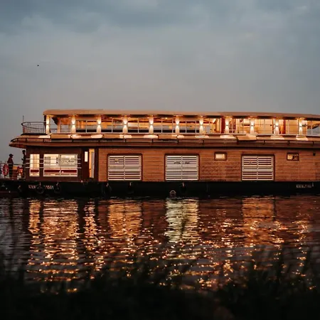 Venice Premium Houseboats Alleppey-2