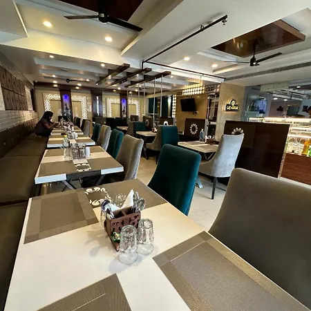 Hotel Cosmos-3