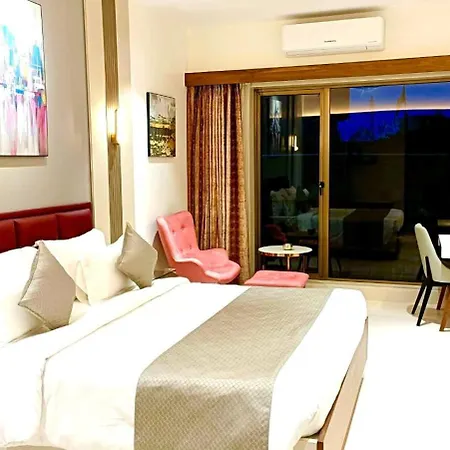 Pushpak Hotel & Convention-3