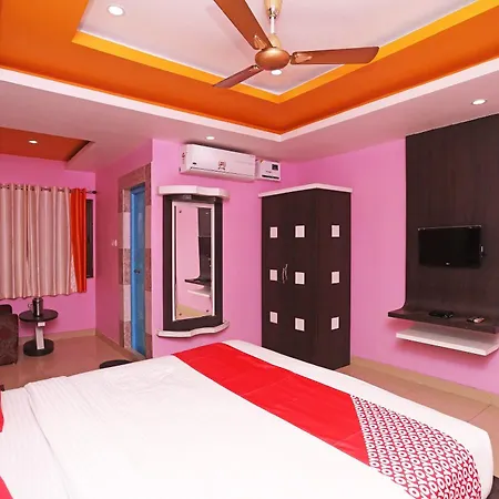 Oyo Hotel Galaxy International-2
